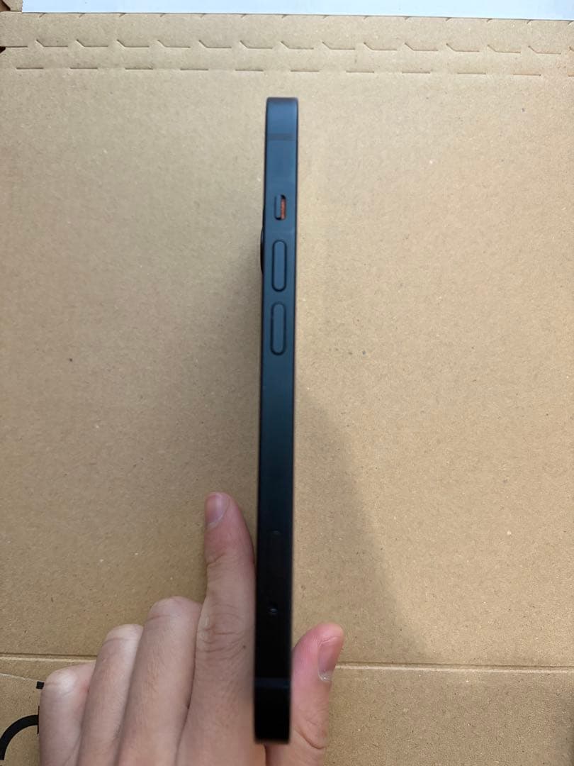 Apple iPhone 13 本体　128GB ミッドナイト