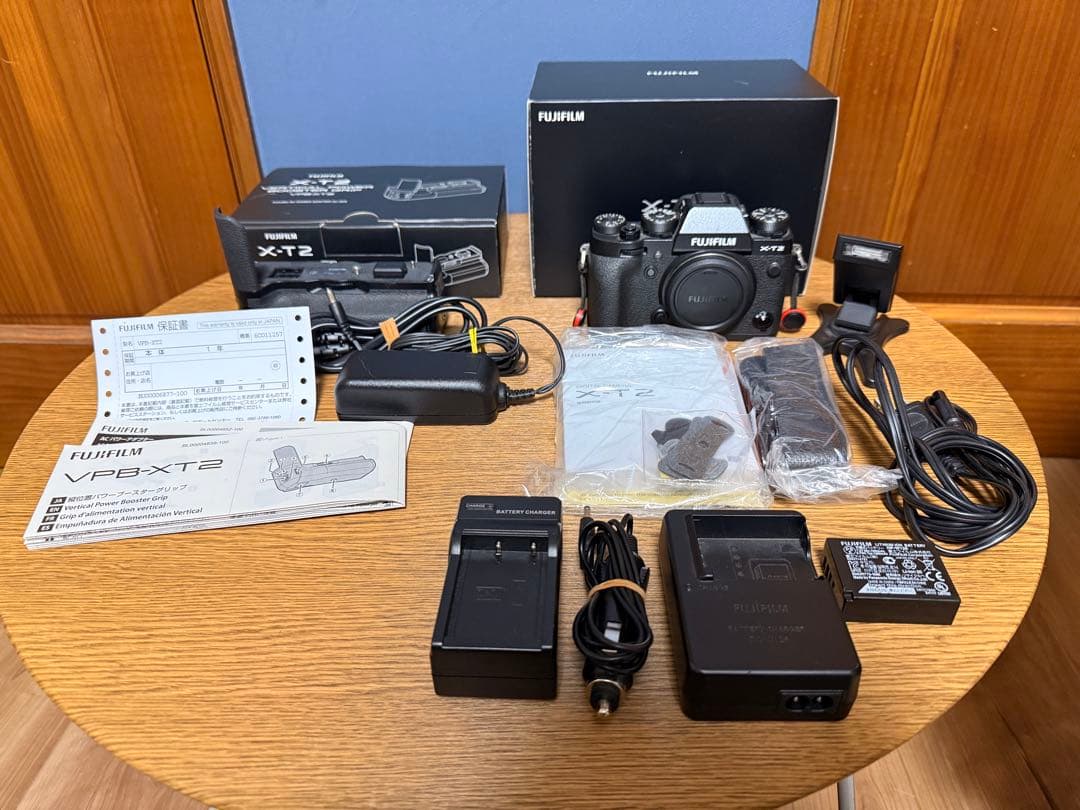 【極上美品元箱付】FUJIFILM X-T2 ＋ 純正バッテリーグリップ セット