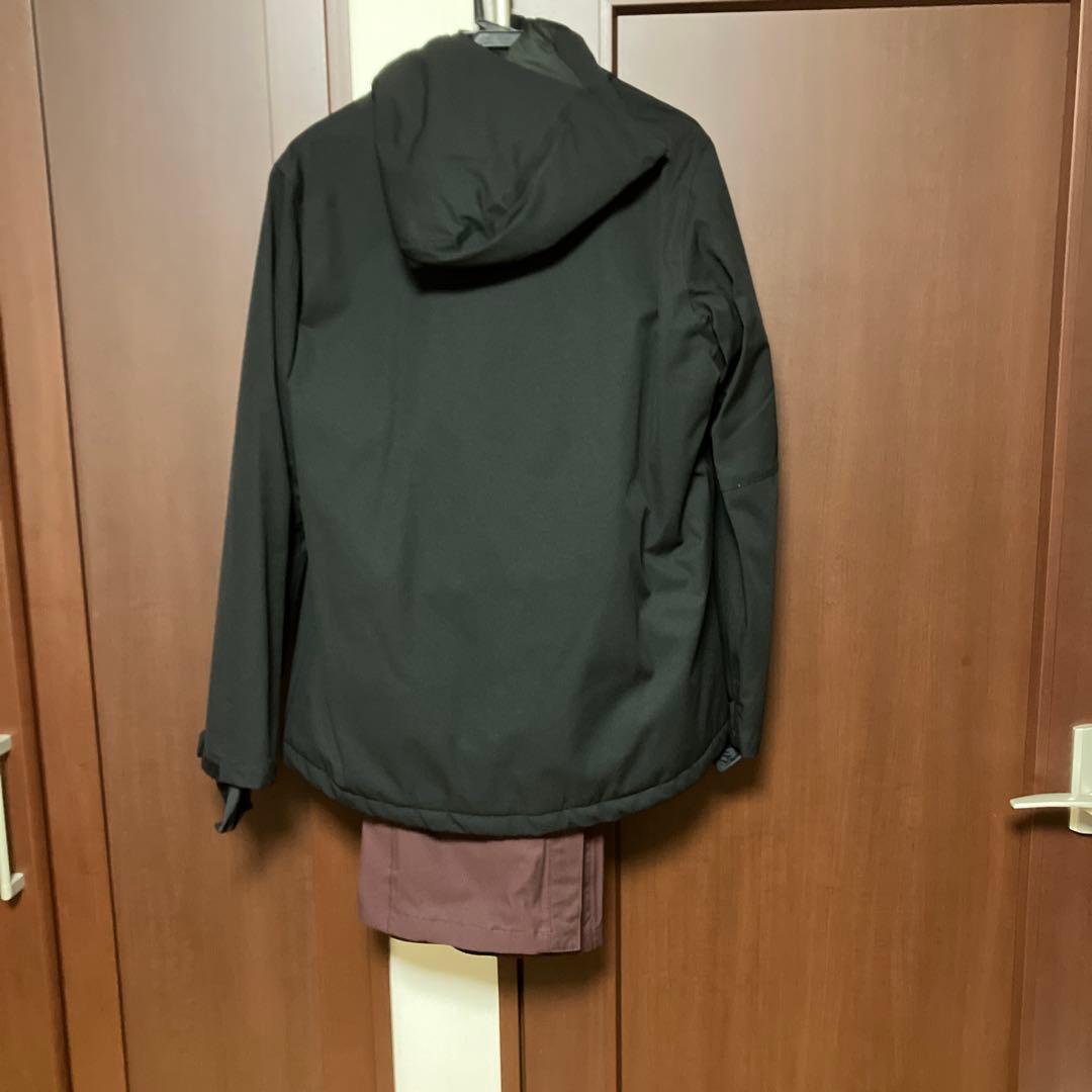 黒のスノーボードウェア（女性用）　上下セット　M