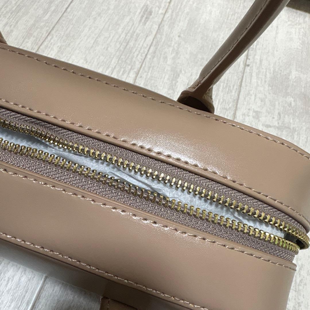 本日限りお値下中❗️herlipto ロゴミニボストンバッグ ベージュ