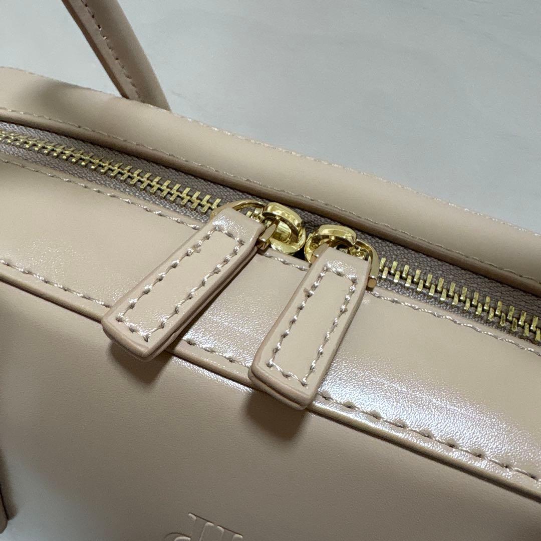 本日限りお値下中❗️herlipto ロゴミニボストンバッグ ベージュ