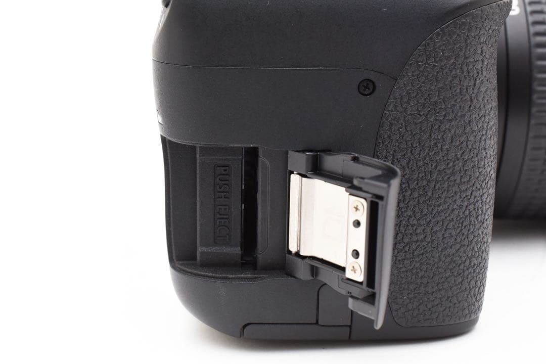 一眼レフカメラ CANON EOS Kiss X8i/標準レンズセット