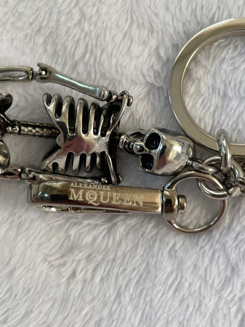 最終値下げ【希少】AlexanderMcQueenスケルトンキーホルダーカラビナ