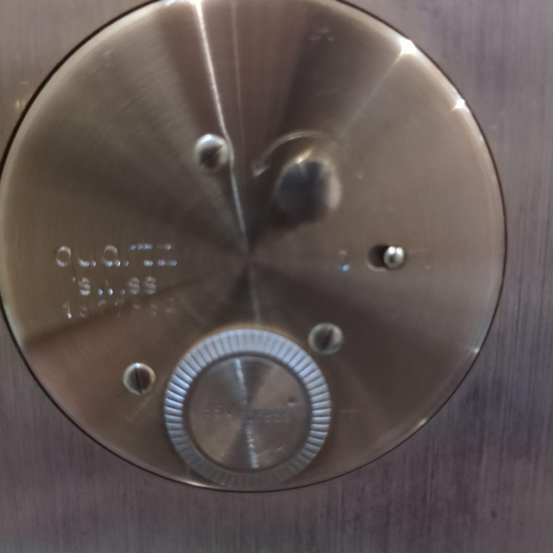 金色のオーバル型置時計インホフ水晶置時計