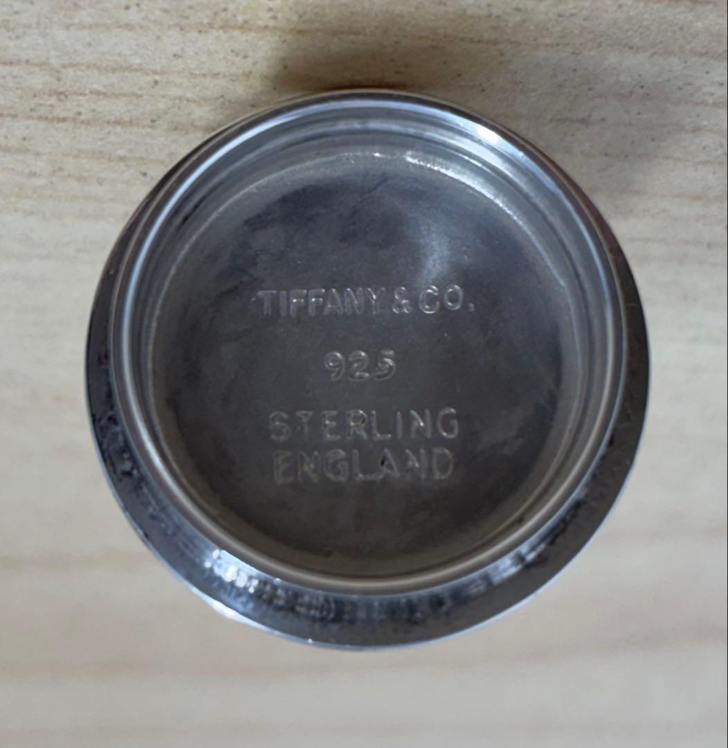 ティファニー シルバーの乳歯ケースです。