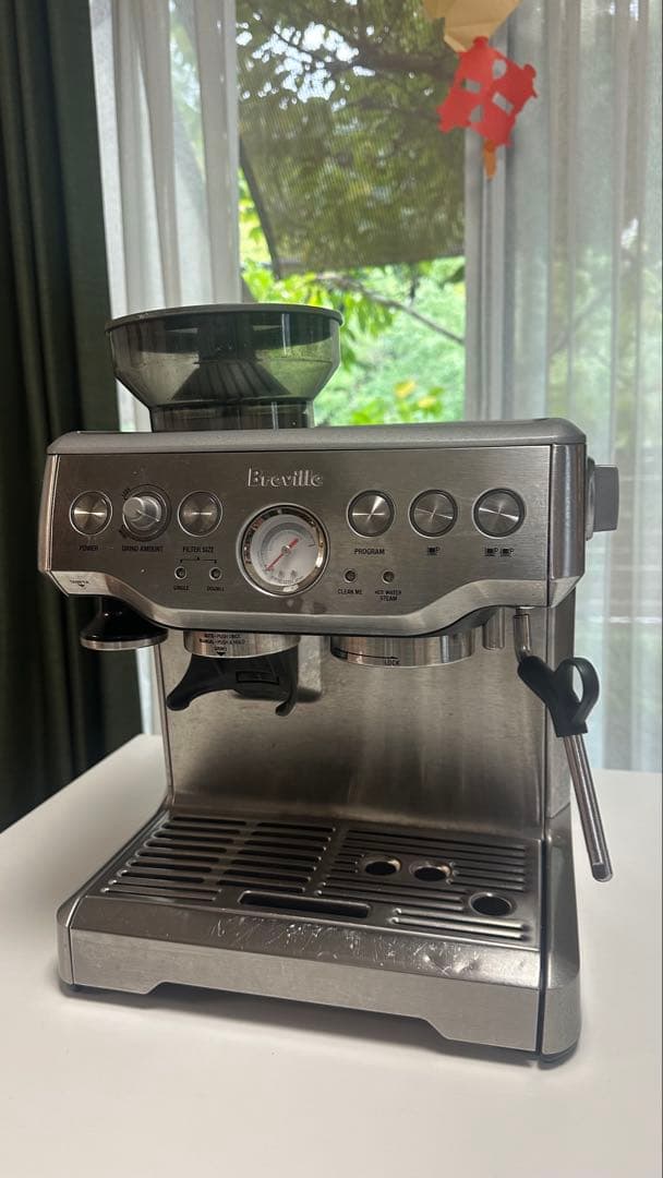 イタリア　【変圧器とグラインダー付き】Breville Barista