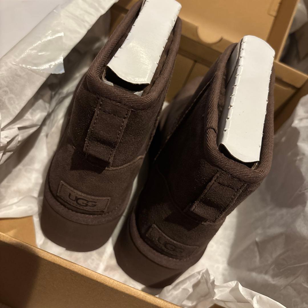 UGG ブラウン ショートブーツ