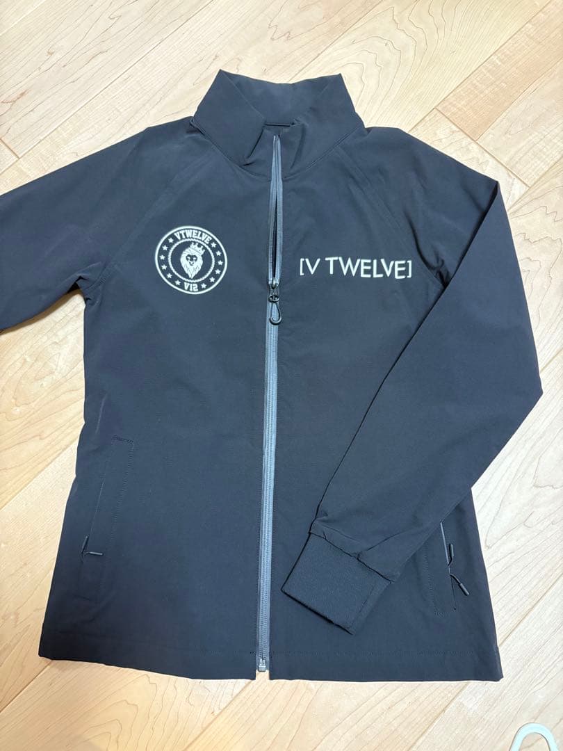 V12 ジャケット　値下げ中