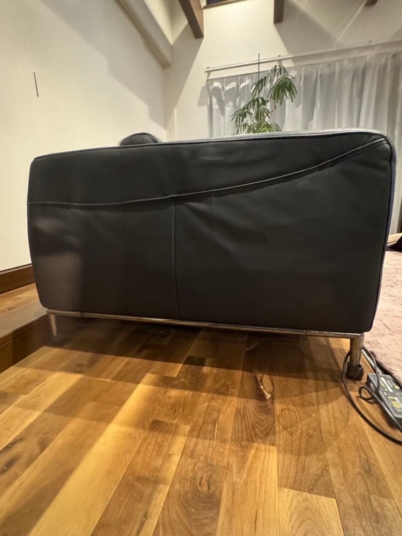 クラスティーナ 本革2.5人掛けソファ