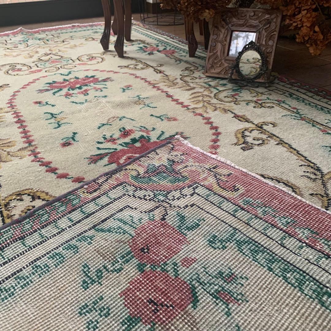 トルコヴィンテージラグ　201×106 ローズ　ボタニカル　オーバーダイ