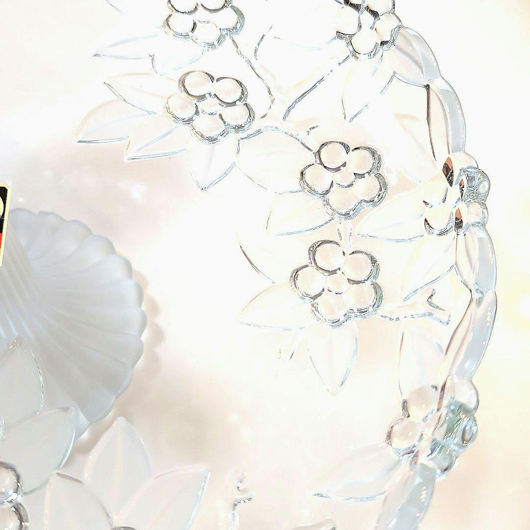 ドイツ製　美しいお花のクリスタルガラスのコンポート皿