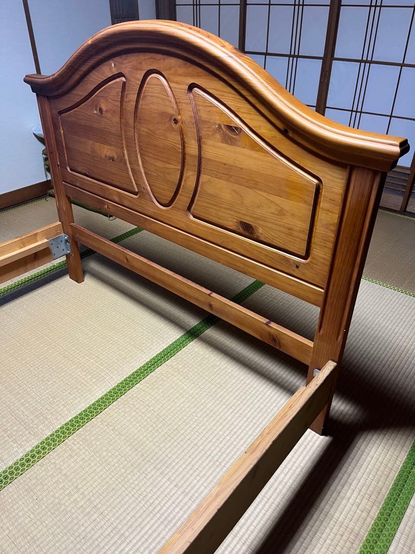 木製和式ダブルベッド、畳マットレス付き