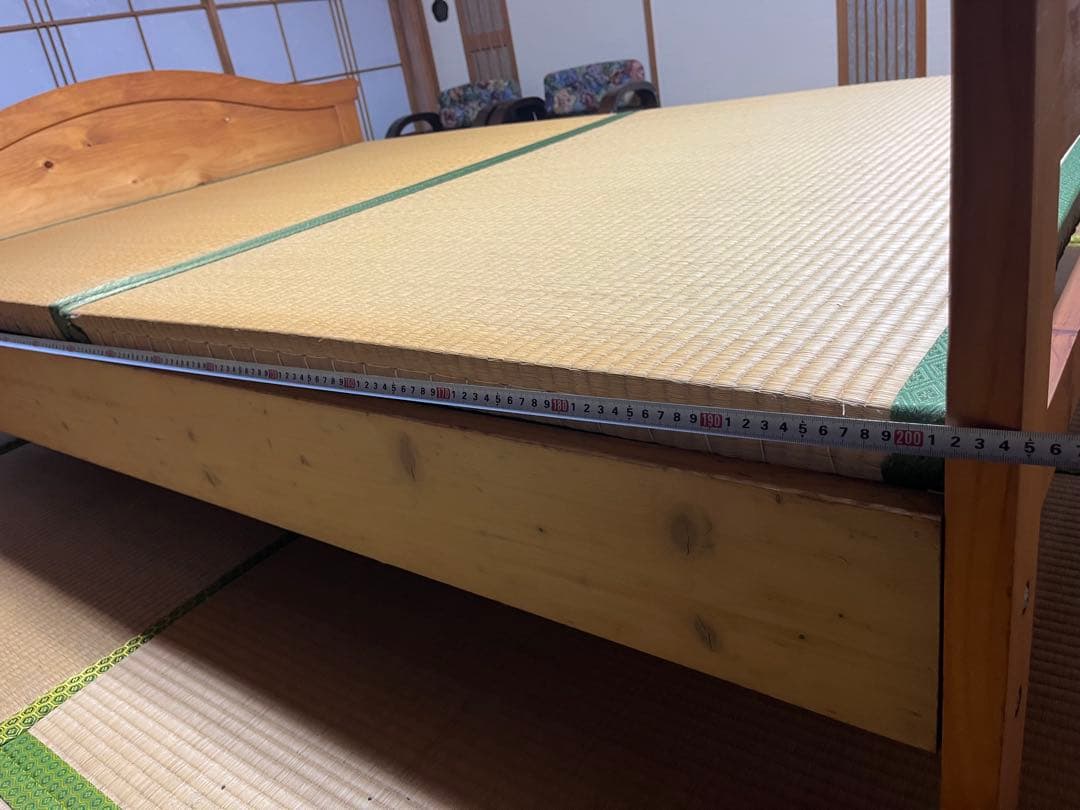 木製和式ダブルベッド、畳マットレス付き