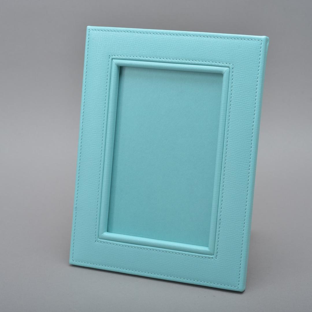 新品 TIFFANY&Co. ティファニー 写真たて フォトフレーム レザー調