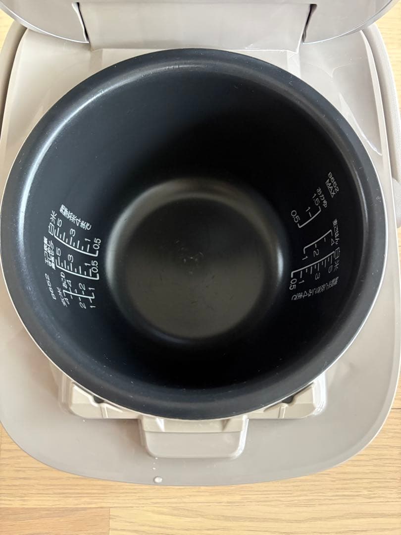 ブ*ヌ様 象印 炎舞炊き NW-PV10 5.5合 圧力IH炊飯ジャー