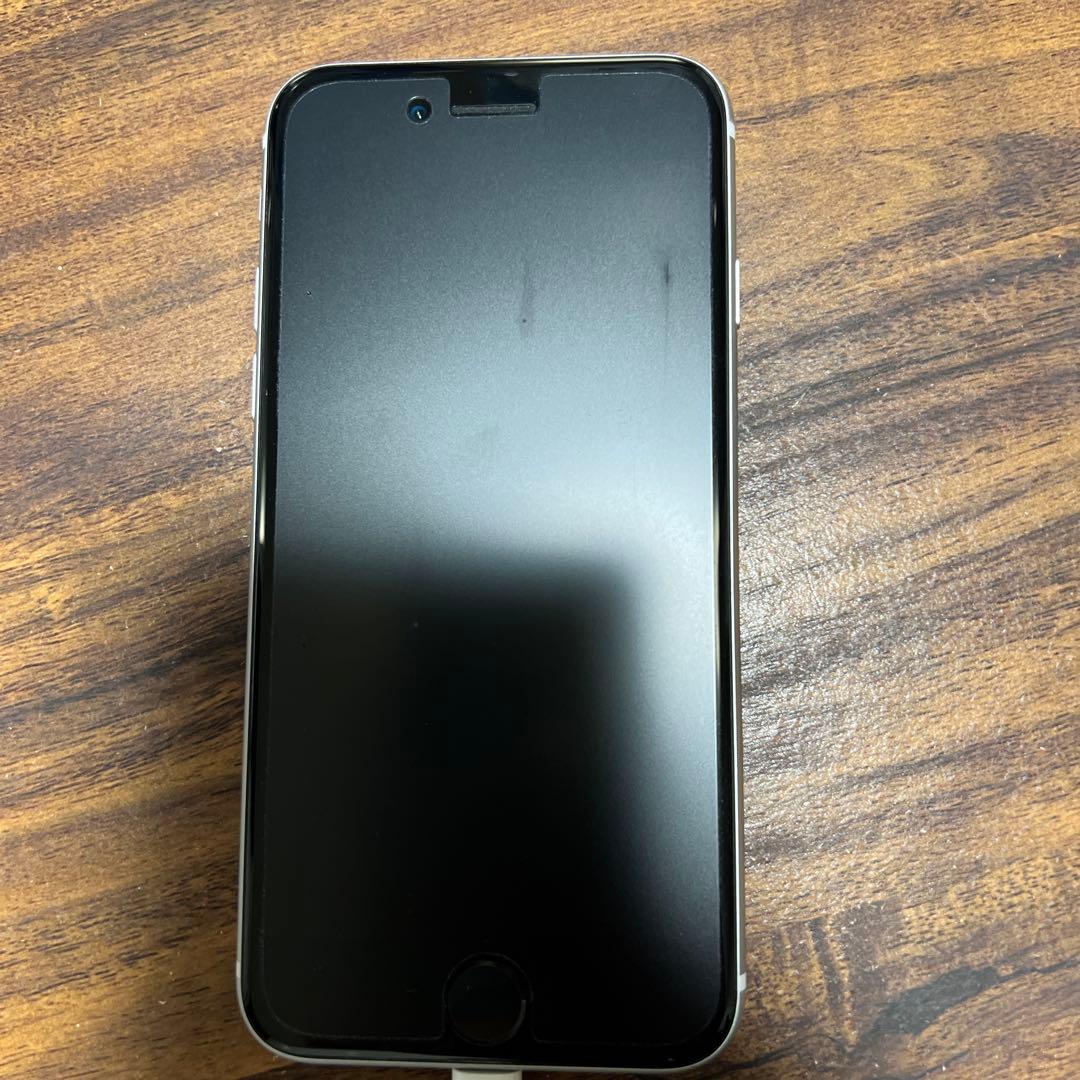 Apple iPhone SE(第3世代)白色 本体