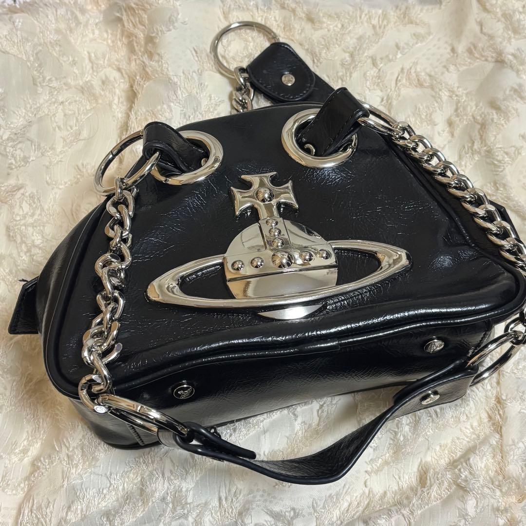 Vivienne Westwoodレザー ビッグ オーブ ショルダーバッグ