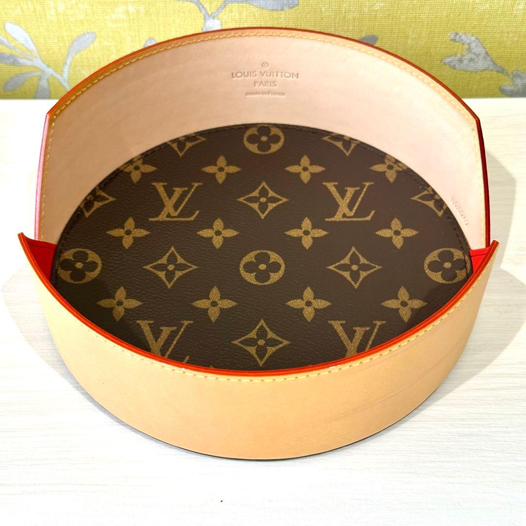 【展示品】ルイ・ヴィトン アシェット４ タイガー レザーケース付き