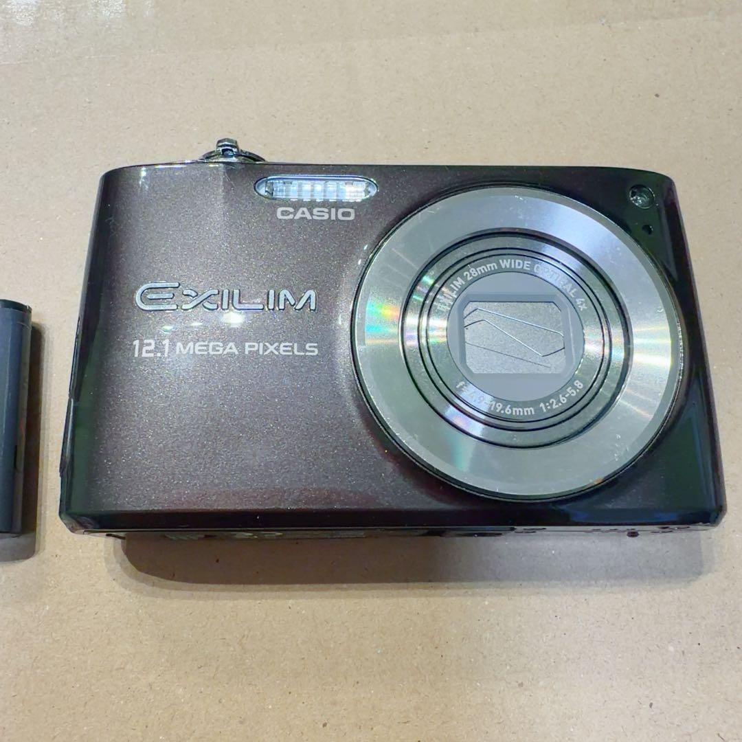 CASIO EXILIM 12.1メガピクセル コンパクトデジタルカメラ