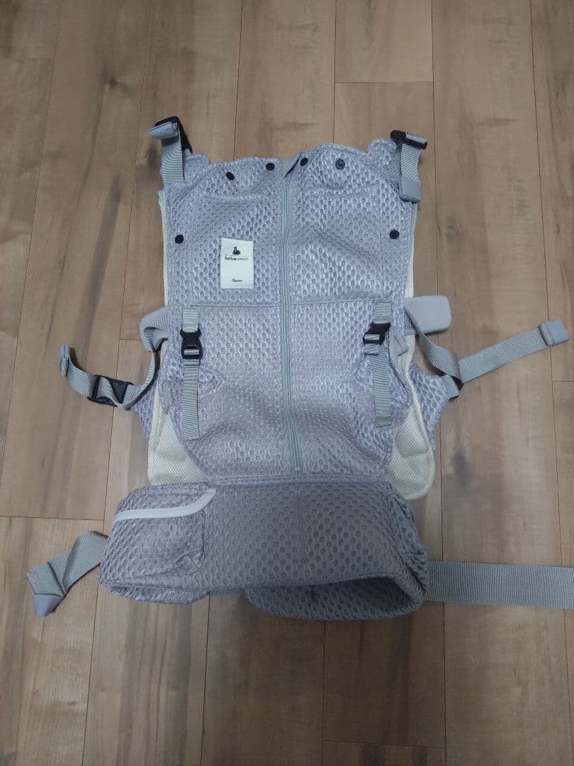 【極美品】べべスワン抱っこ紐 グレー