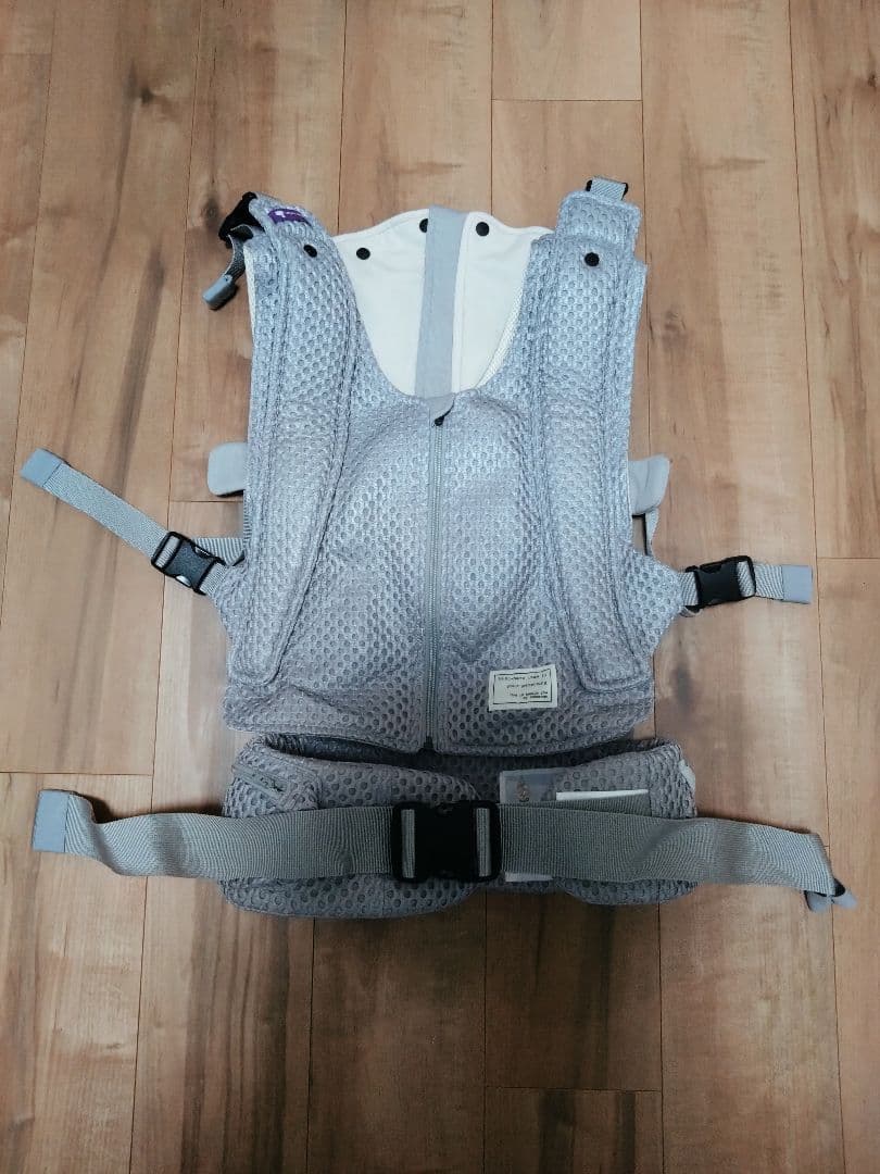 【極美品】べべスワン抱っこ紐 グレー