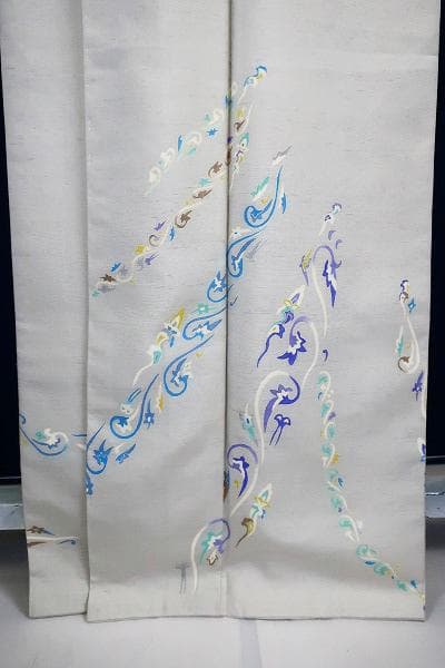 ★専用★ 未使用品 付け下げ 紬 ライトグレー 唐草花 袷 身丈159cm