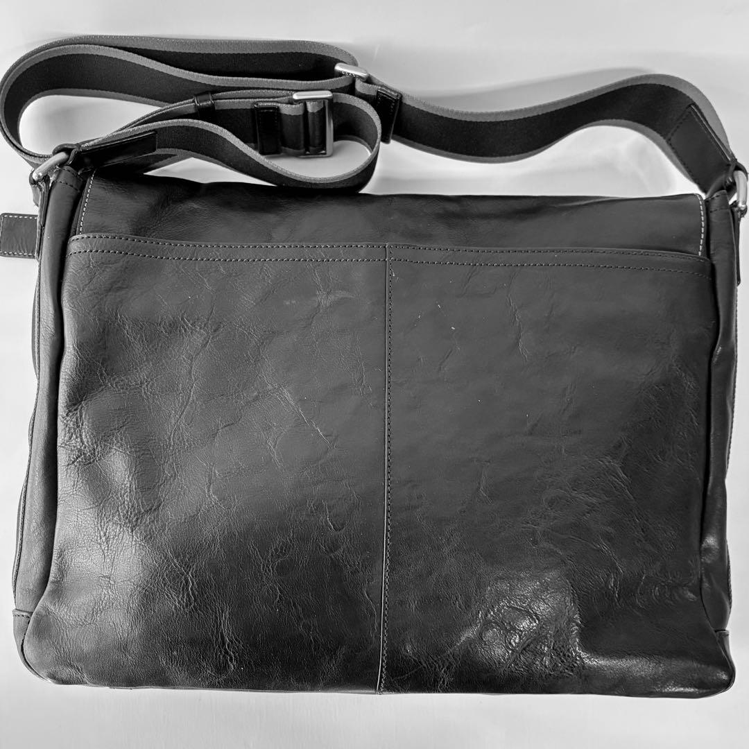 COACH ブラックレザー ショルダーバッグ