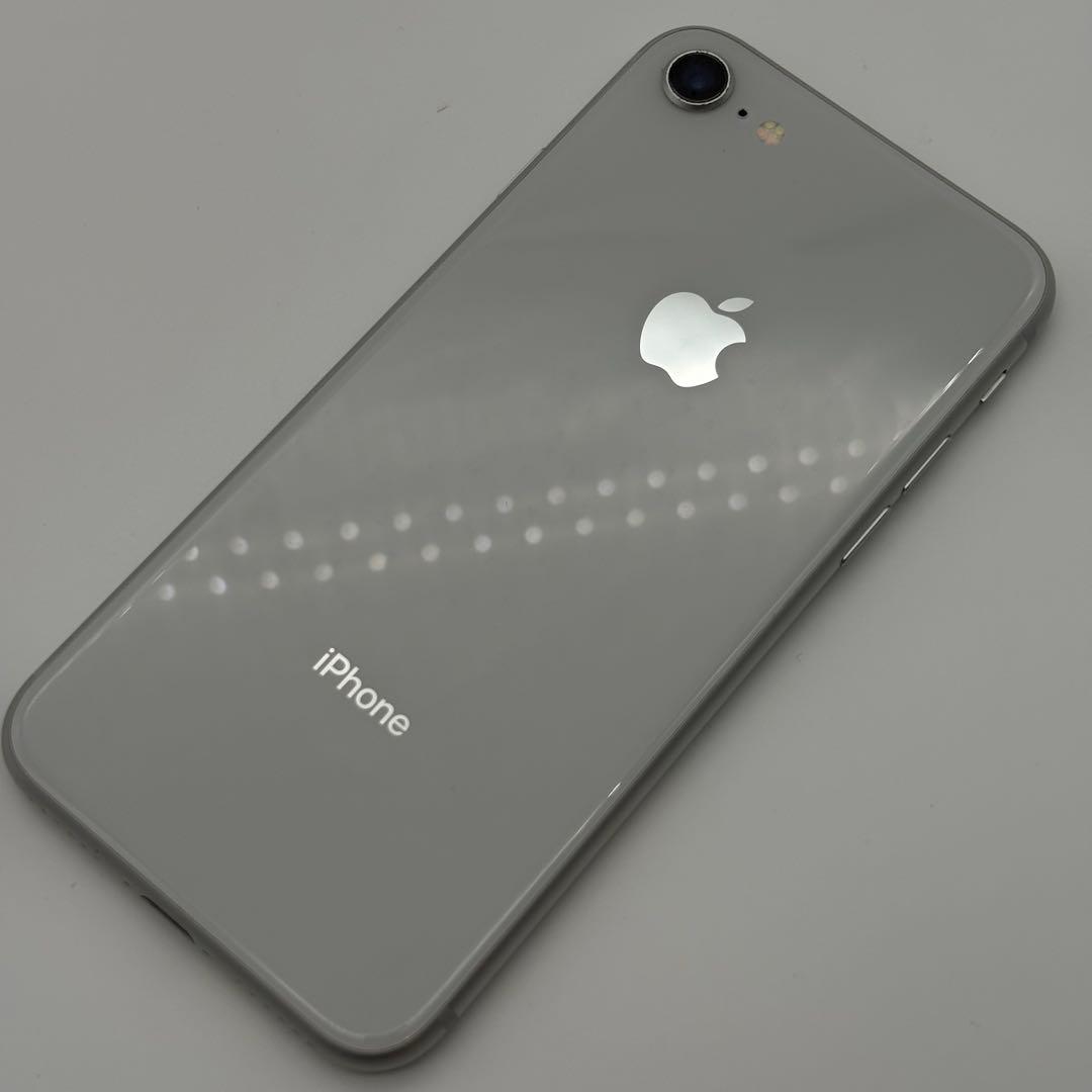 (美品) Apple iPhone 8 シルバー 箱付き 本体