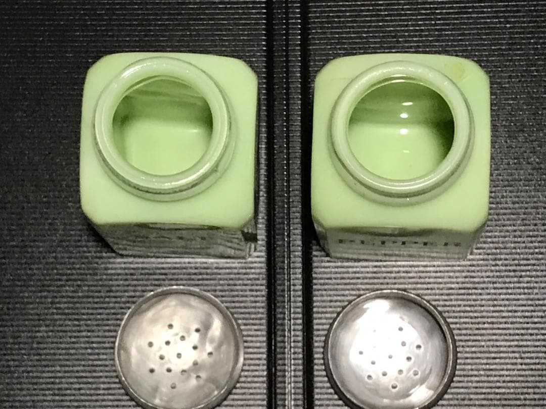 ジャネット社 ジェード　シェーカ（ソルト＆ペッパー）セット