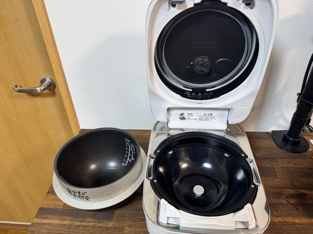 東芝　羽釜炊飯器　真空圧力IH 5.5合炊き　RC-10ZWL