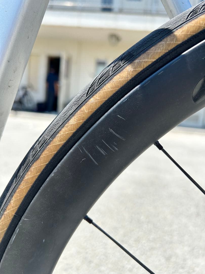 Bontrager aeolus pro37 クリンチャー　ディスクホイール