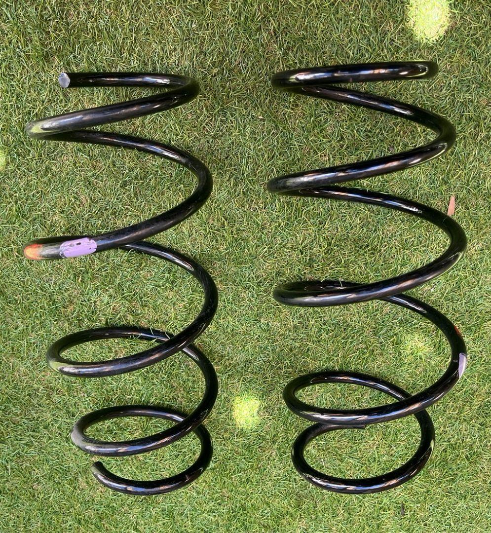 トヨタ純正 30プリウス 純正サスペンション スプリング 前後セット