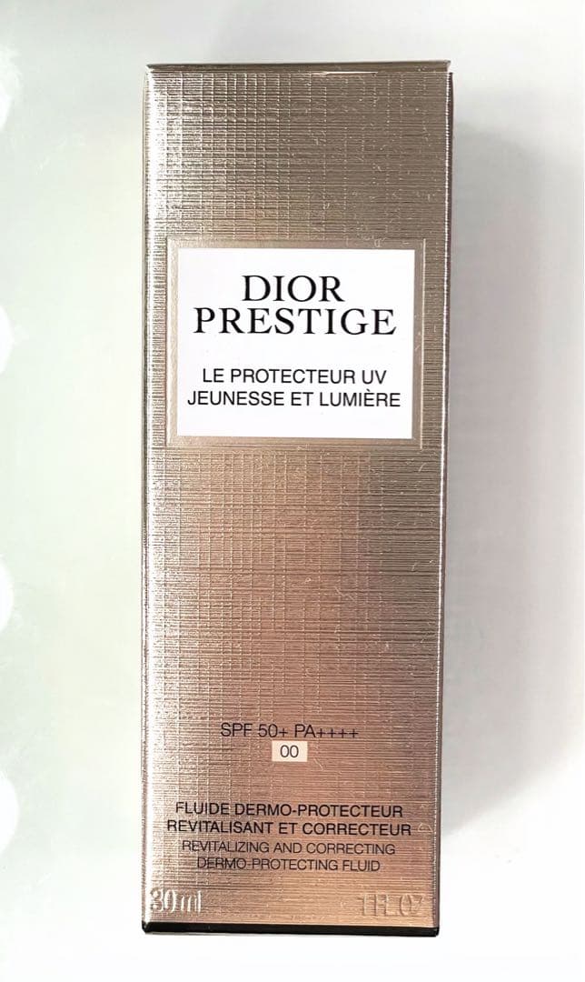 Dior プレステージ ホワイト ル プロテクター UV ルミエール 00
