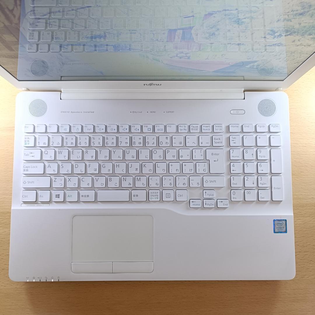 ノートPC Windows11 i7 SSD 1TB メモリ24GB 富士通 白