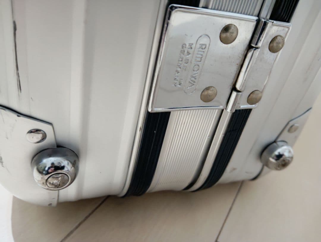 希少 廃盤品 RIMOWA silver Integral 2輪 青ロゴ
