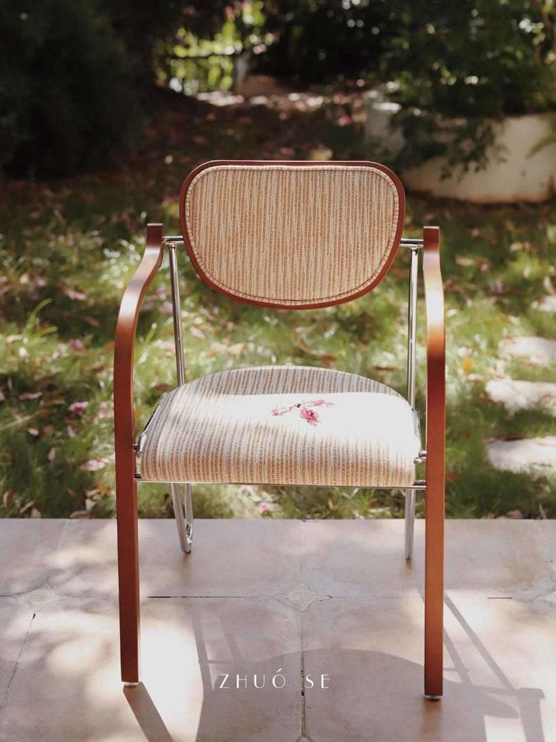 ZHUÓ SE アームチェア ベージュ