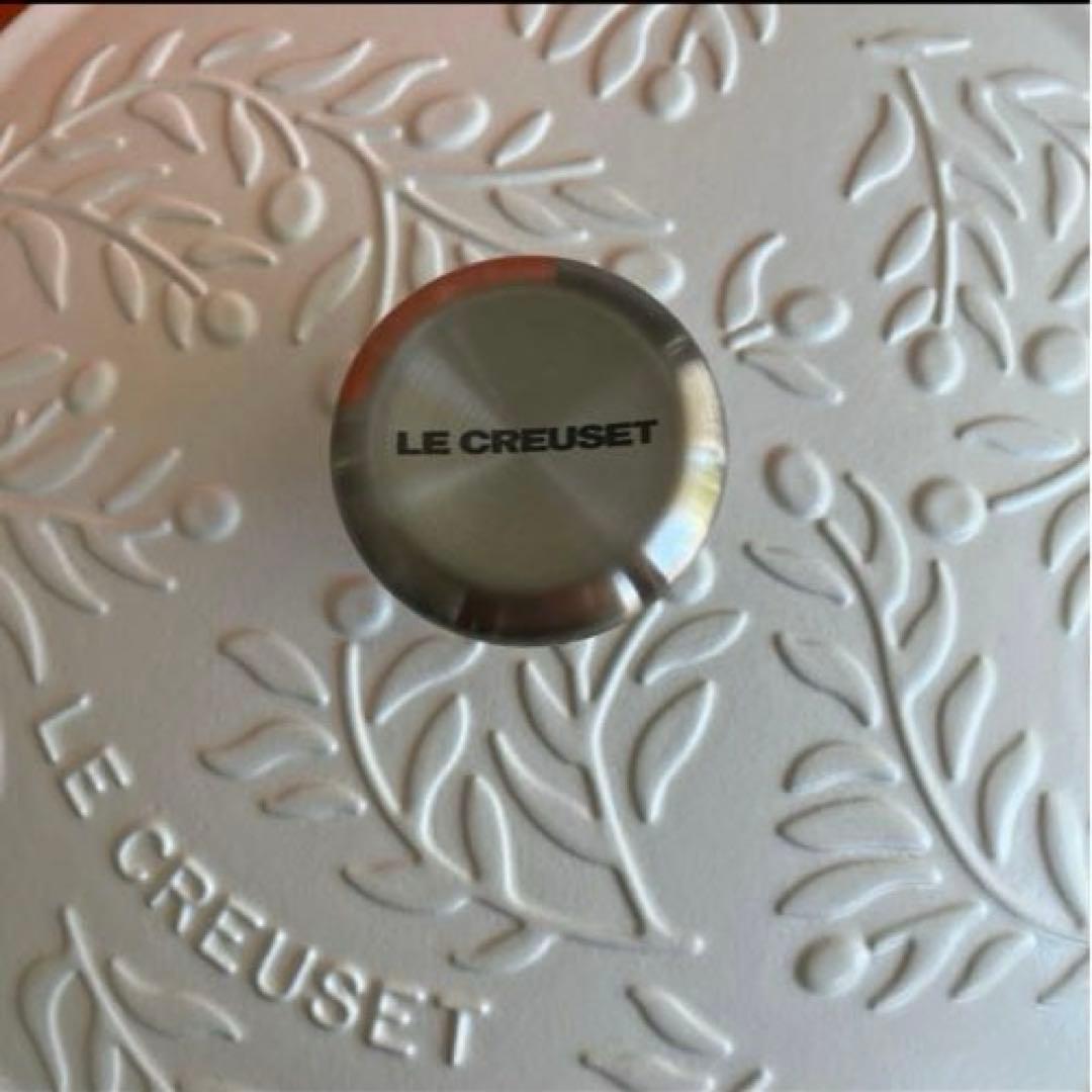 新品　ルクルーゼ 28cm マルミット オリーブブランチレリーフ　IH 土鍋代用