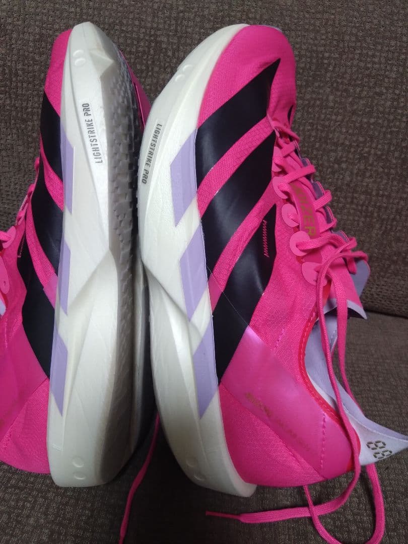 アディゼロ　タクミセン11 26センチ