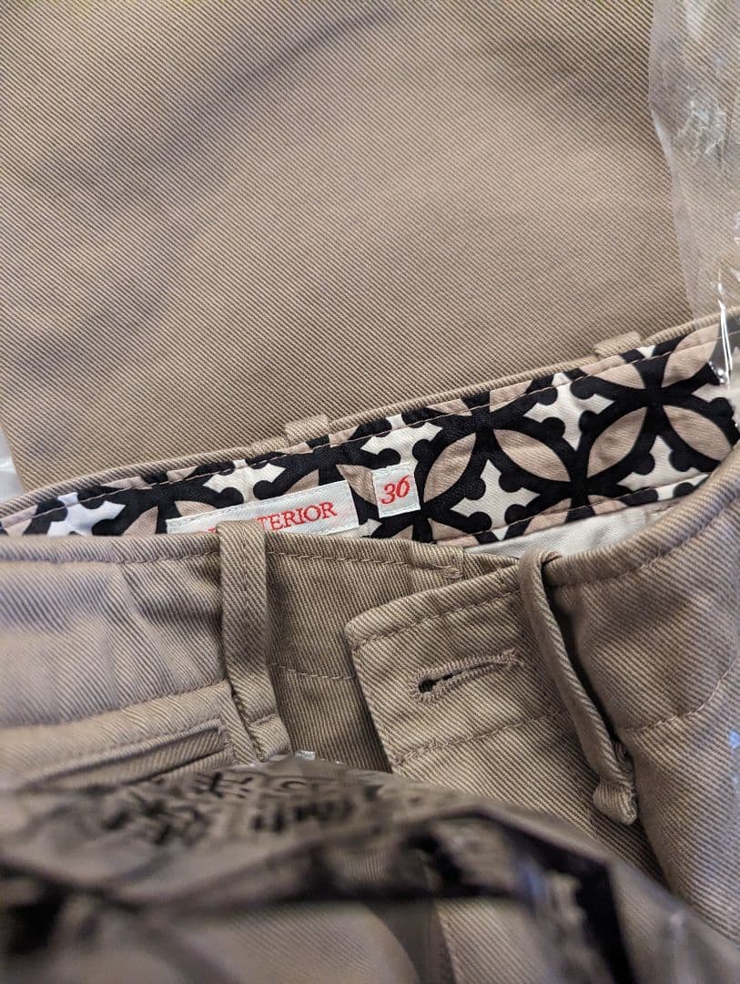 DRESSTERIOR【CLASSY.12月号掲載】ヴィンテージワイドチノパンツ