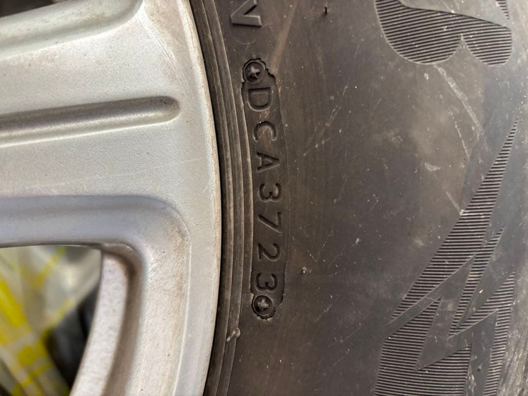 【お肉さん専用2/4】ブリザック 冬用タイヤ 215/70R16