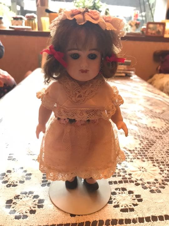 ハンドメイド ビスクドール➊ ドールスタンド付き