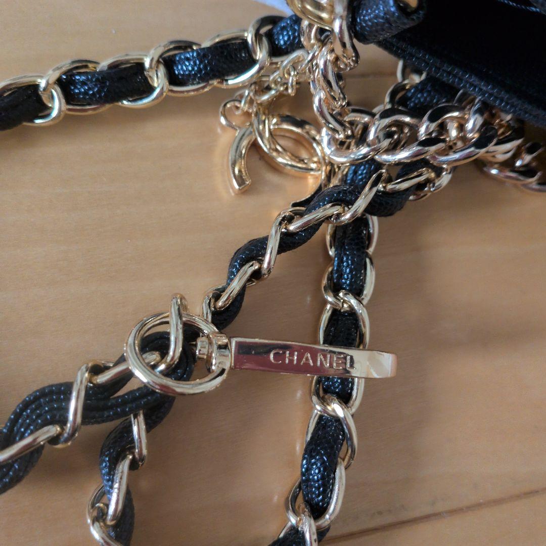 CHANEL ブラックレザーショルダーバッグ　ノベルティ