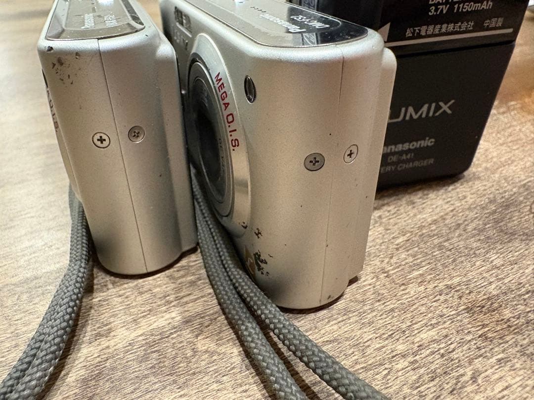 LUMIX DC VARIO-ELMAR DMC-FS2 デジタルカメラ２台