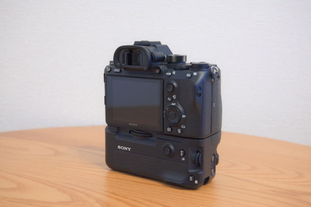 SONY a7R III ILCE-7RM3　ボディ　縦グリップ　バッテリー