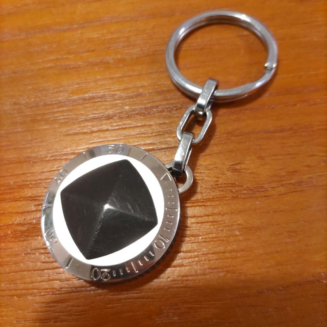 カルティエ パシャ ダイヤルベゼル×ブラックドーム キーホルダー