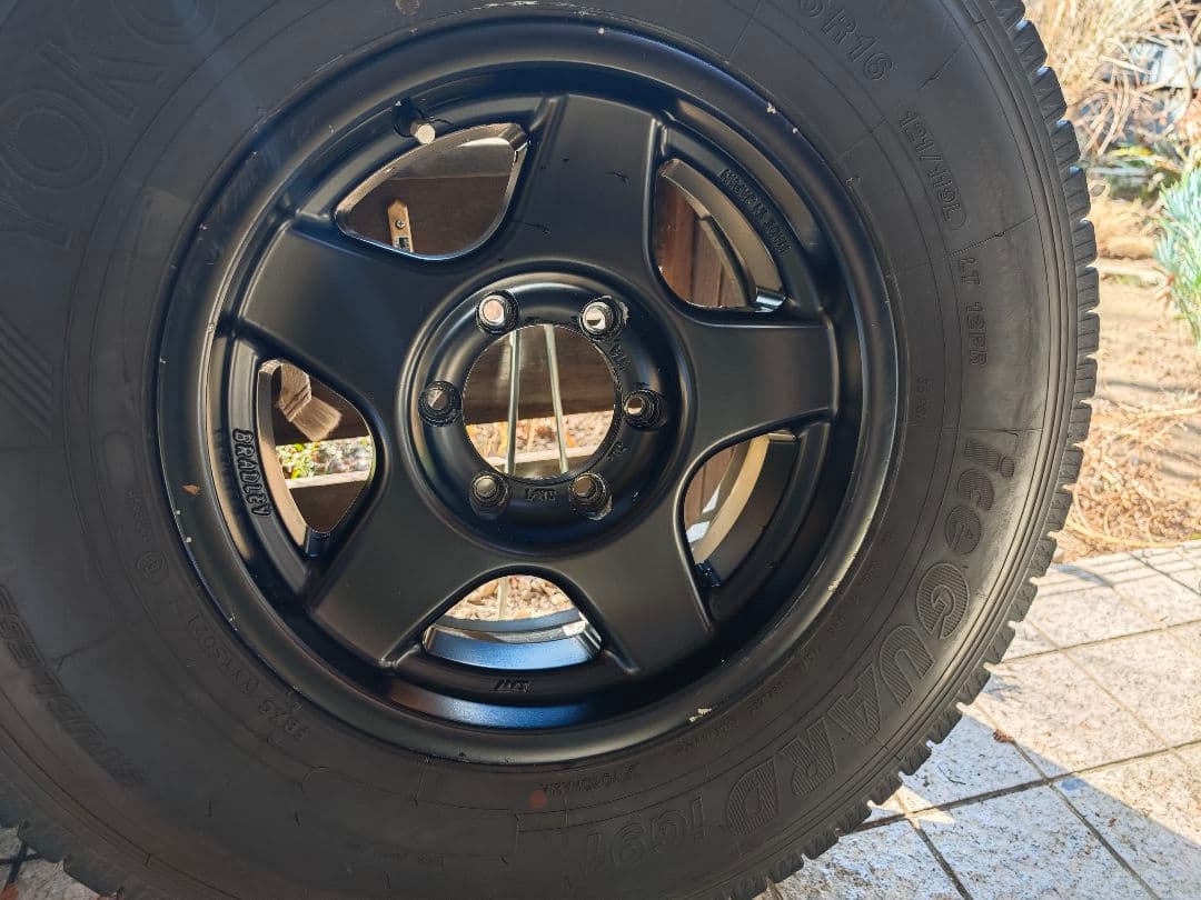 ブラッドレーv　16×6.5j -5 スタッドレス　225/85r16