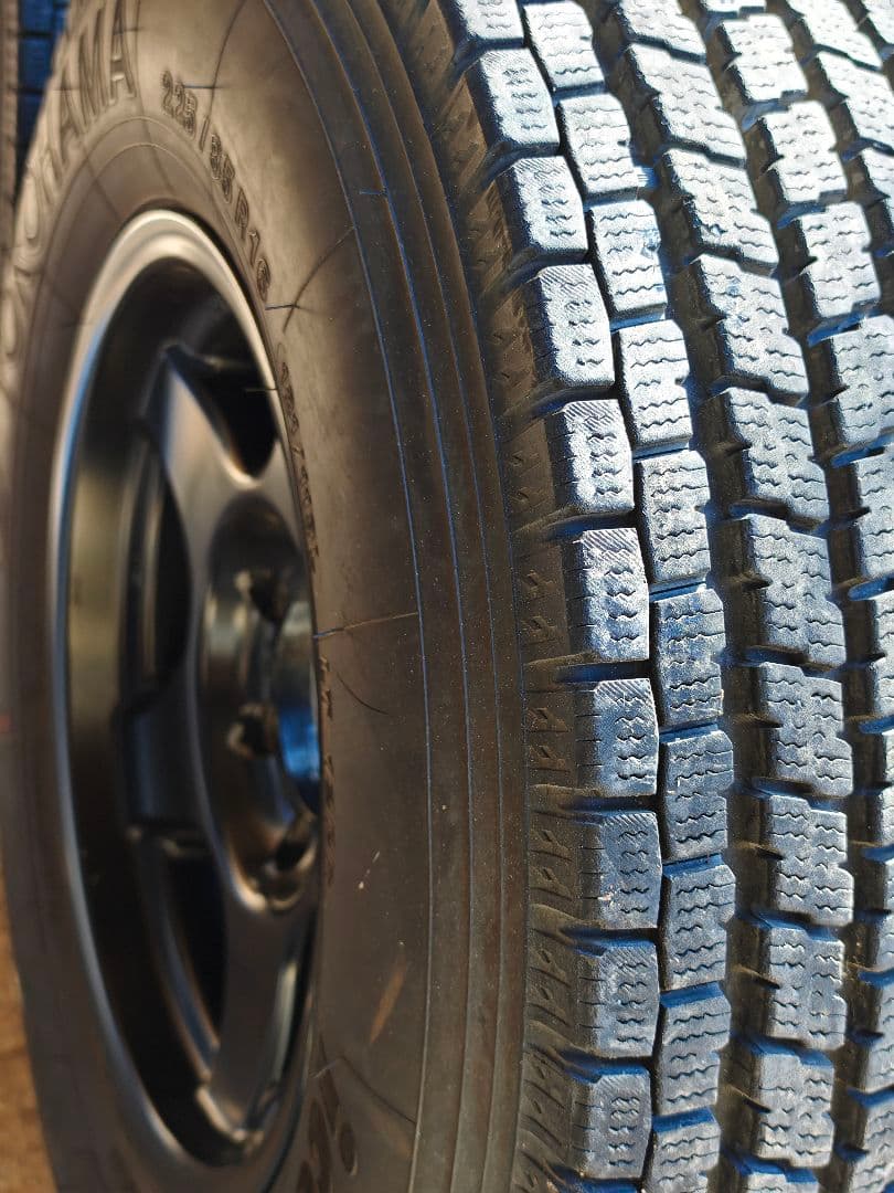 ブラッドレーv　16×6.5j -5 スタッドレス　225/85r16