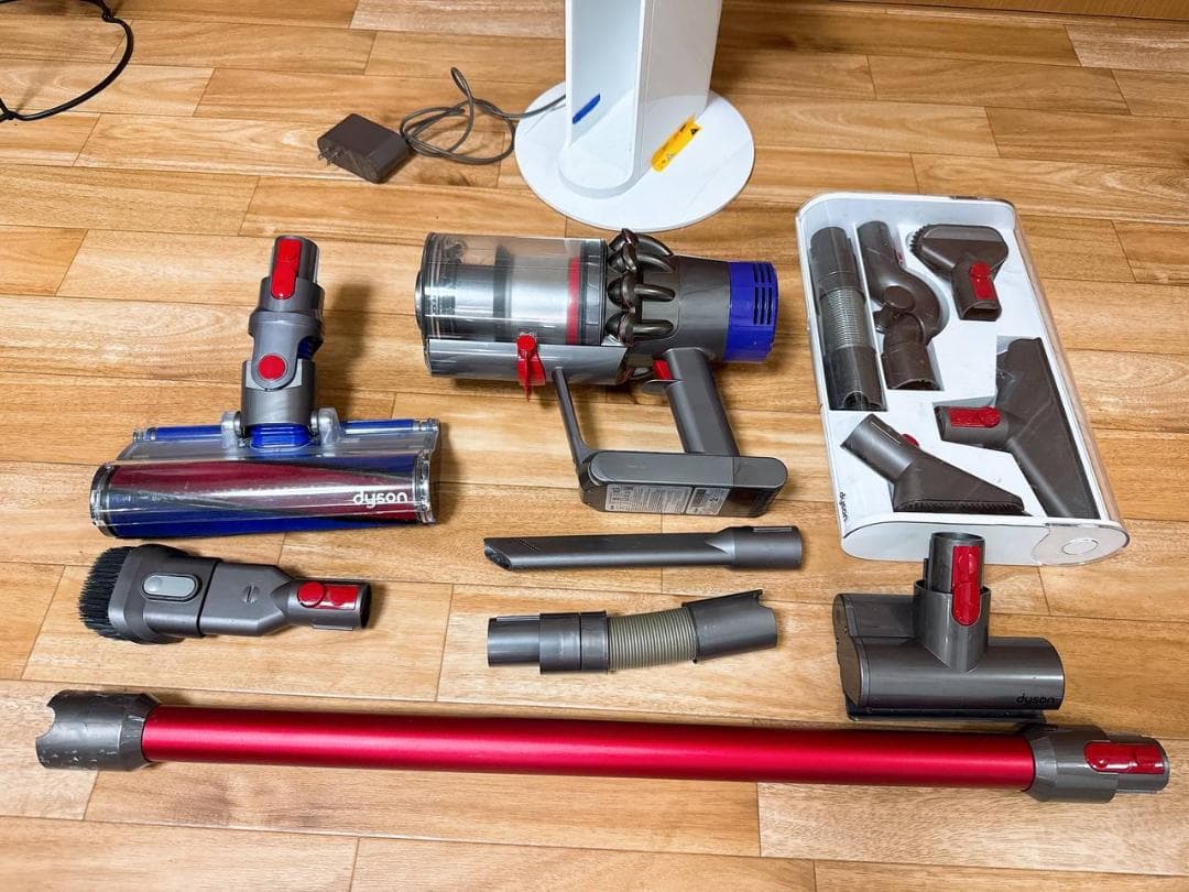 【分解洗浄済】278-ダイソン dyson v10 sv12 掃除機 作動品