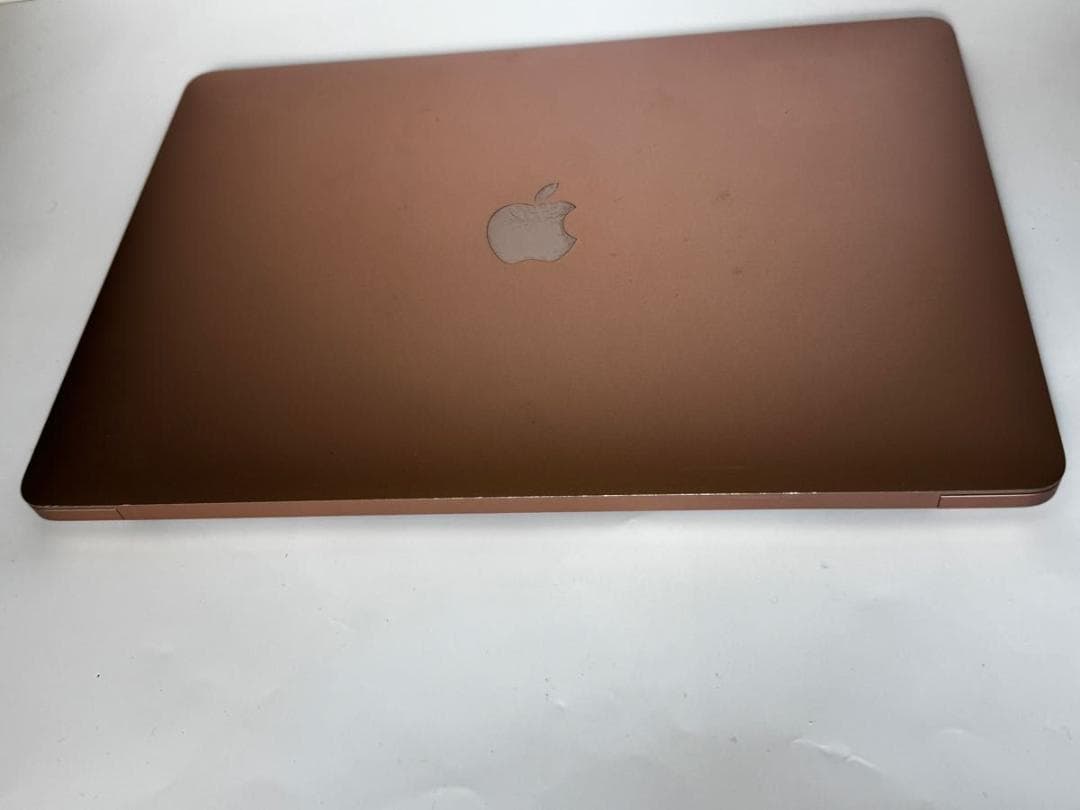 MacBook Air 13-インチ2019 8GB/256GB SSD