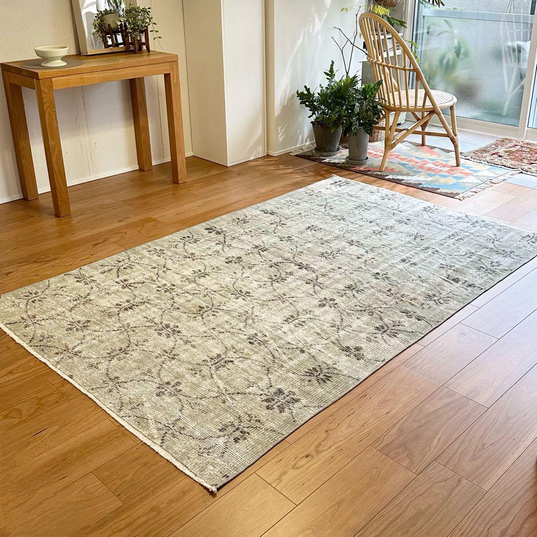 トルコ製ヴィンテージラグ 135×205 ペールグリーン ボタニカル